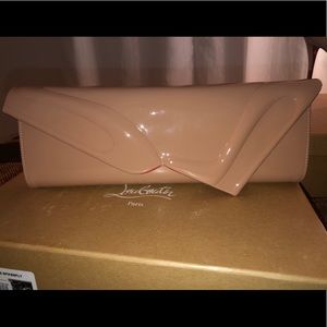 So Kate Patent Leather Clutch
CHRISTIAN LOUBOUTIN